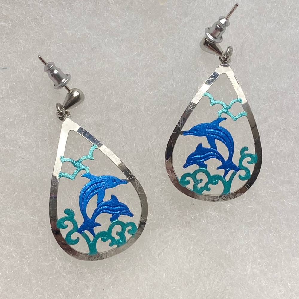 Dolphin-lovers earring set - Picture 3 of 4